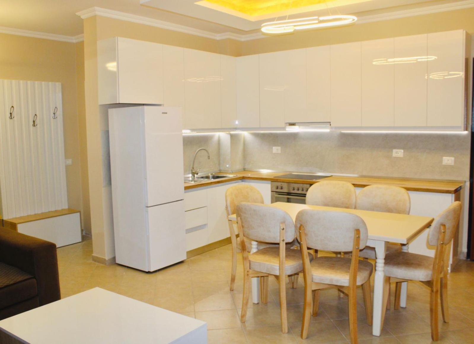 Holiday Apartment Vlorë Buitenkant foto