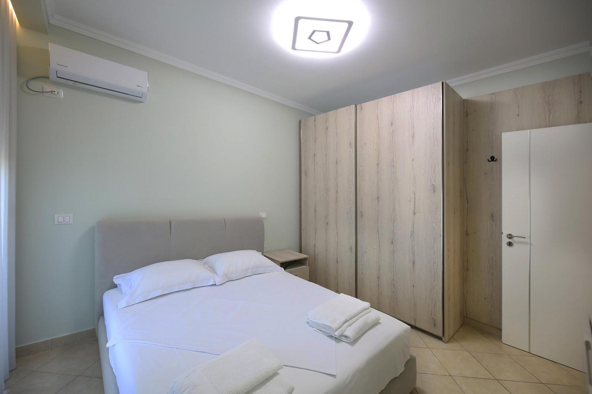 Holiday Apartment Vlorë Buitenkant foto
