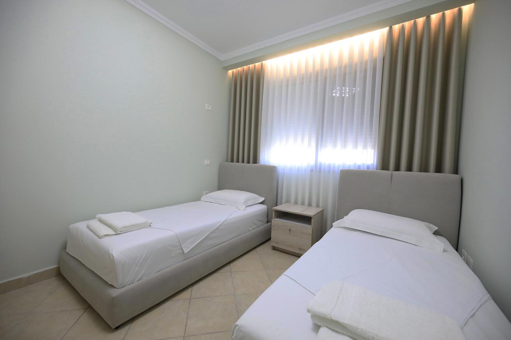 Holiday Apartment Vlorë Buitenkant foto