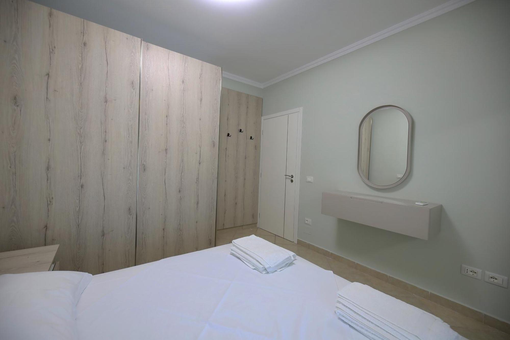 Holiday Apartment Vlorë Buitenkant foto